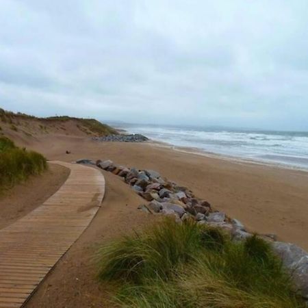 Life'S A Beach, Montrose Scotland 外观 照片